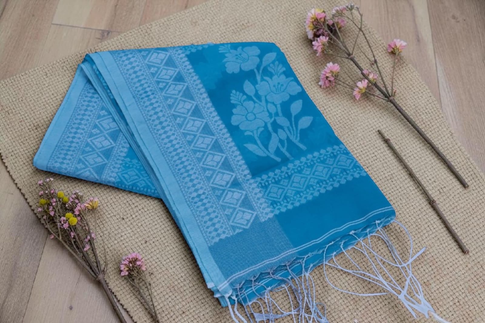 Elevate Your Elegance with Aakanshi Azure: The Timeless Handloom Silk Saree