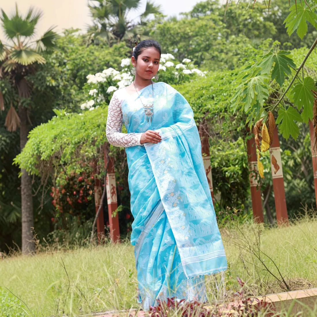 Pitambari Grace Handloom Cotton Silk Saree Thumbnail 3