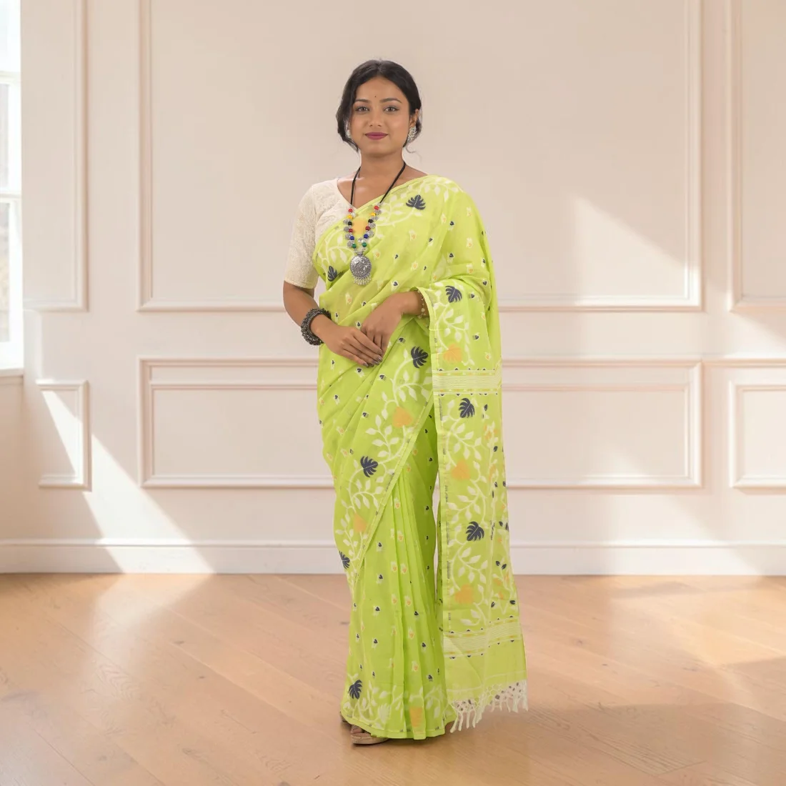 Haritika Bloom Khadi Jamdani Saree Thumbnail 2