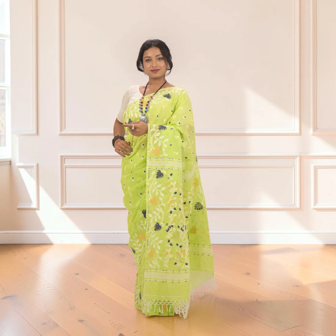 Haritika Bloom Khadi Jamdani Saree Thumbnail 5