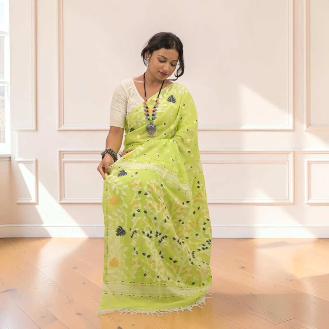 Haritika Bloom Khadi Jamdani Saree Thumbnail 6