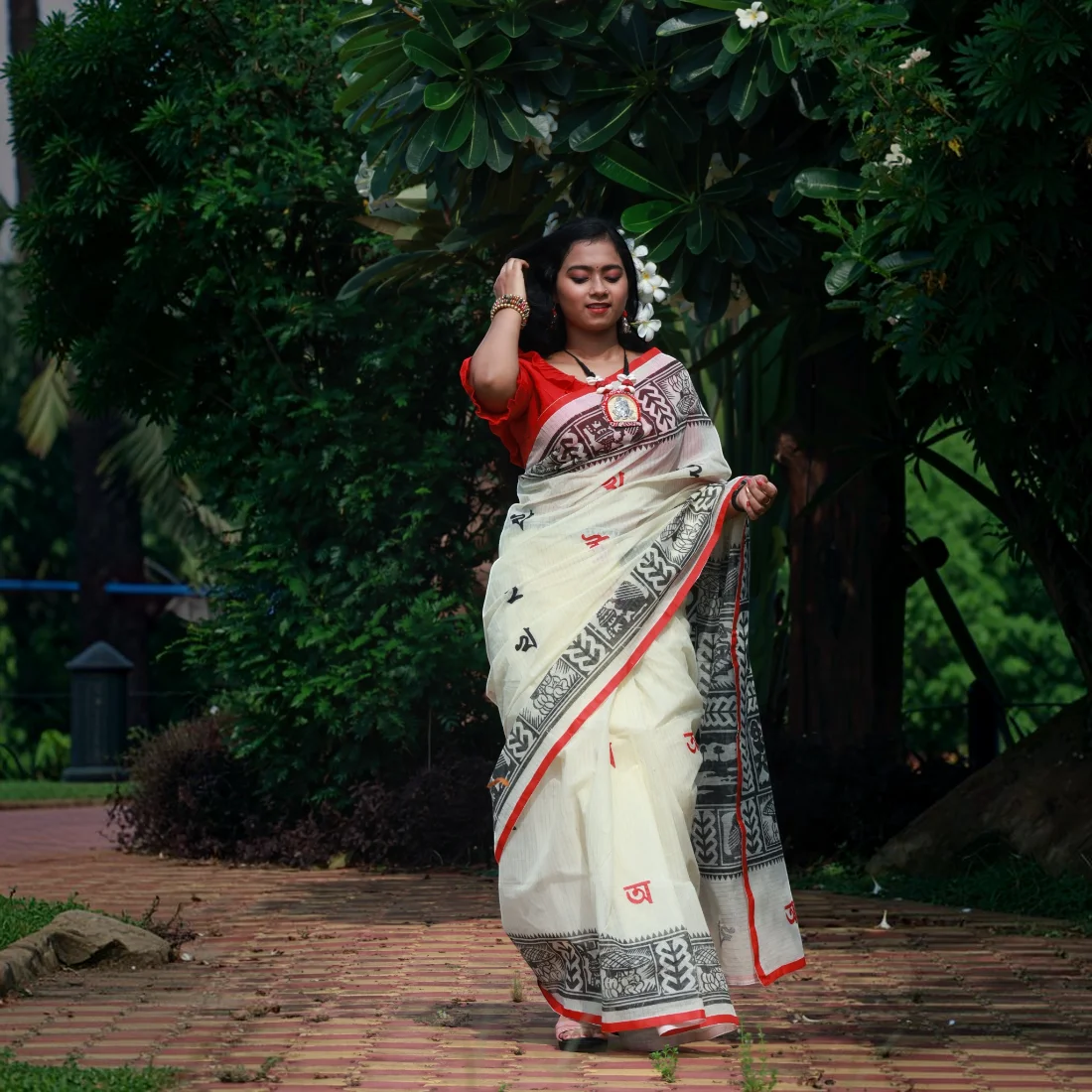 Barnika Sanskriti Appliqué Cotton Saree Thumbnail 2