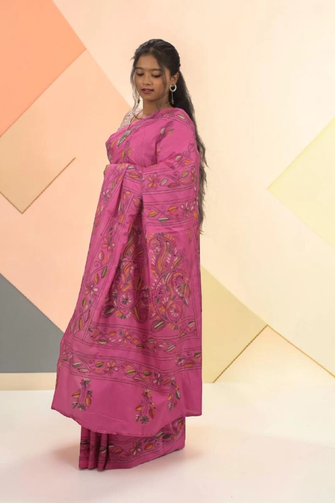 Roshika Bloom Kantha Stitch Bangalore Silk Saree Thumbnail 2