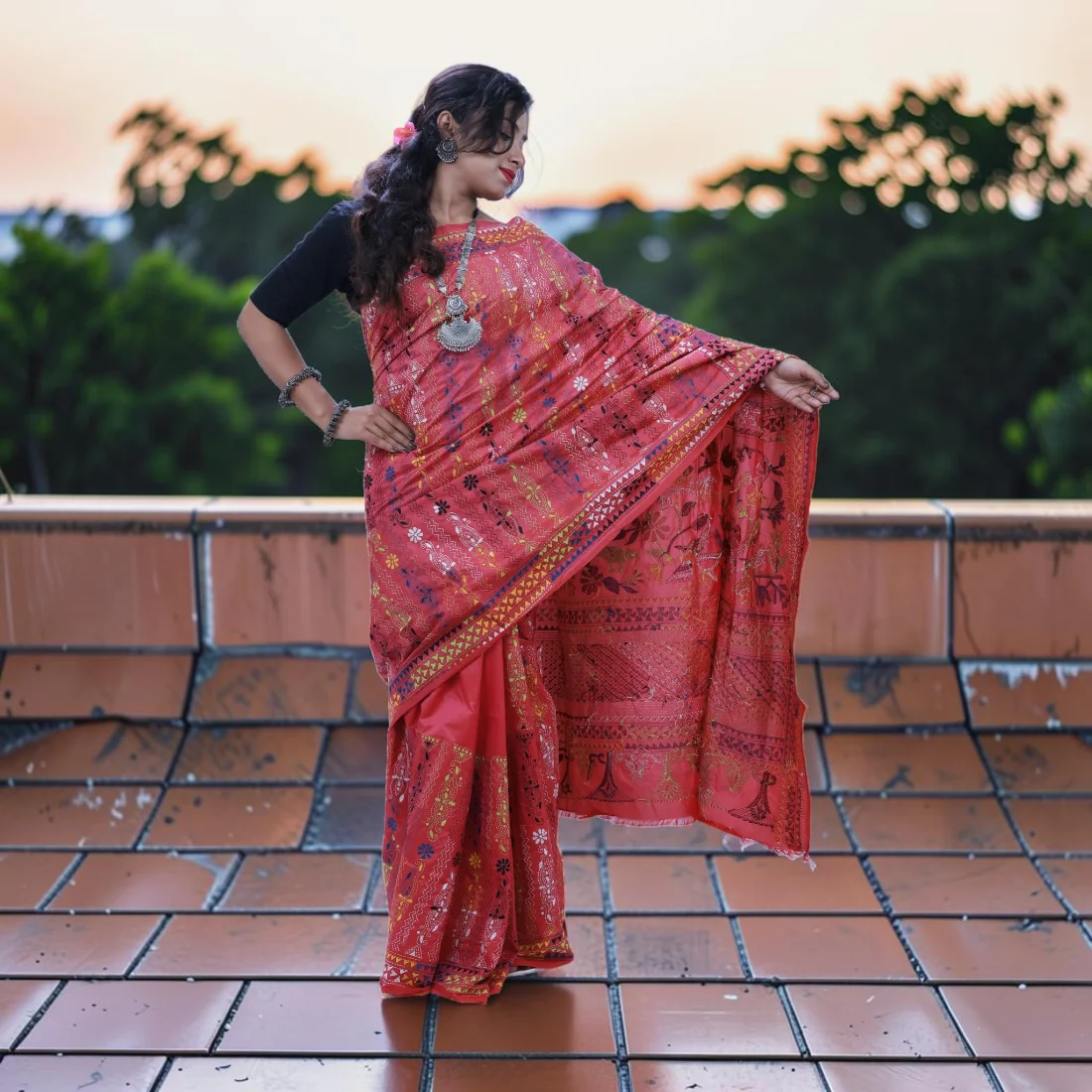 Raktima Radiance Kantha Art Silk Saree Thumbnail 3