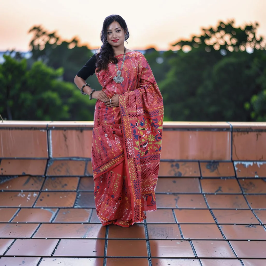 Raktima Radiance Kantha Art Silk Saree Thumbnail 4