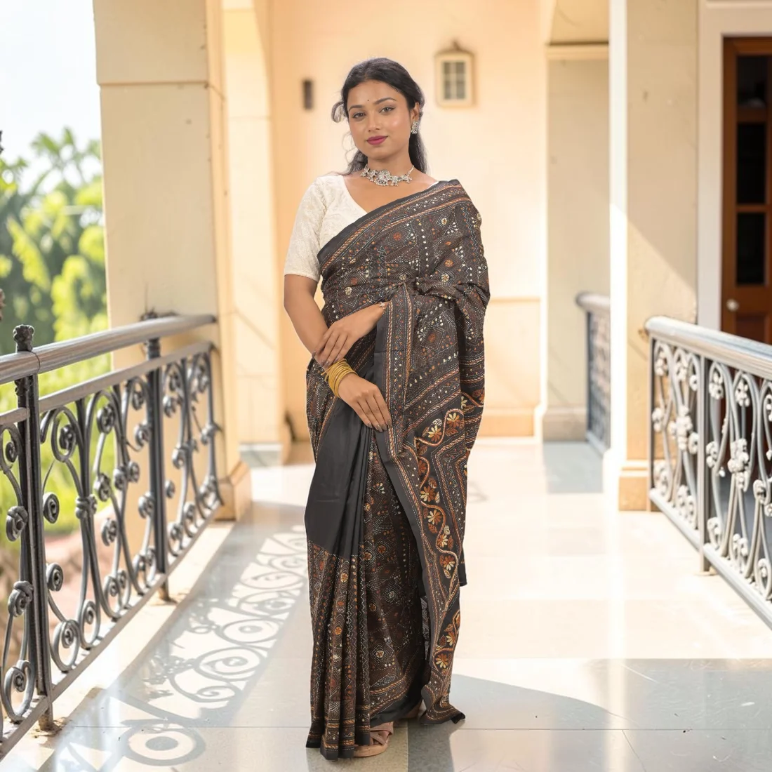 Nishika Noir Kantha Art Silk Saree Thumbnail 6