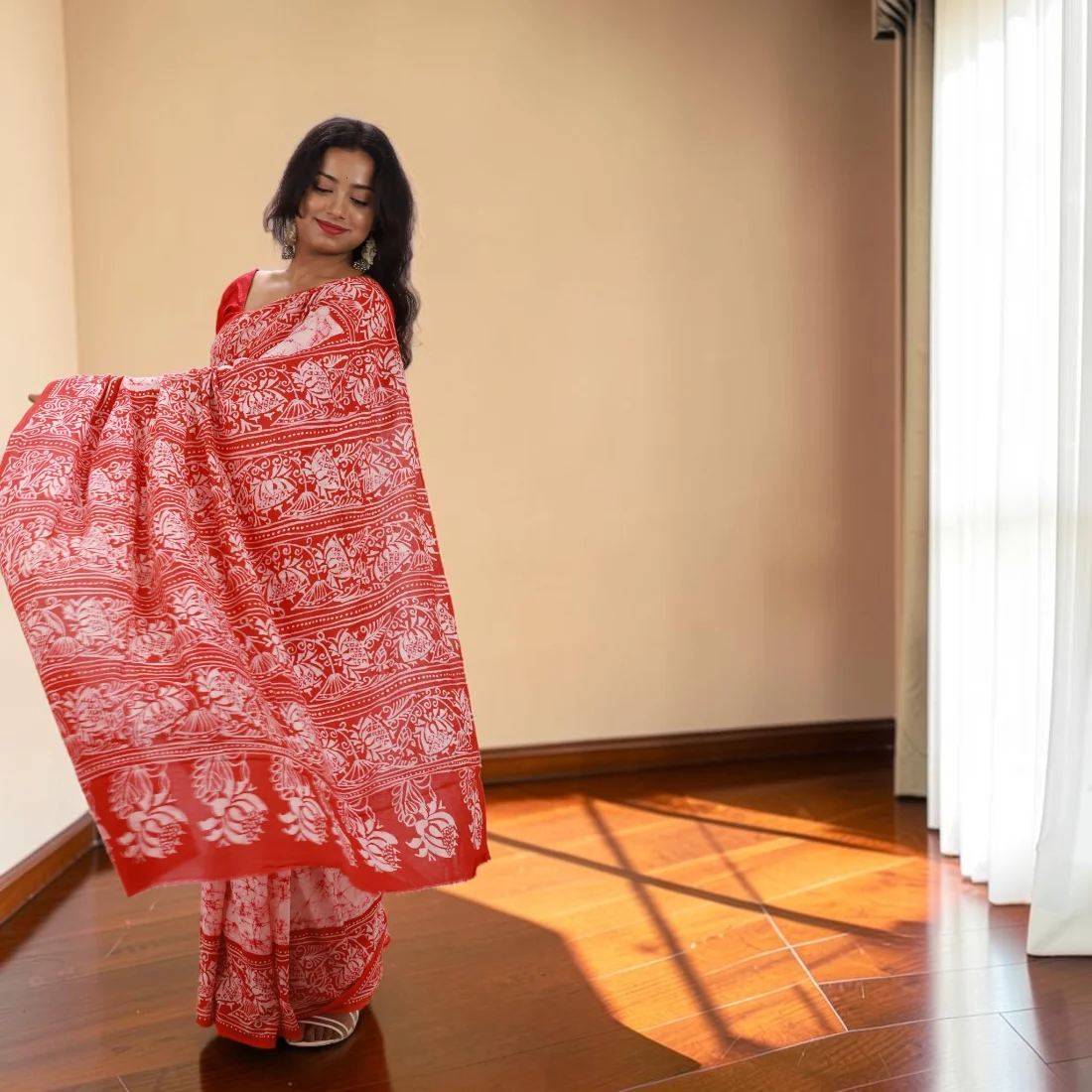 Raktika Royale Pure Hand Batik Cotton Saree Thumbnail 5