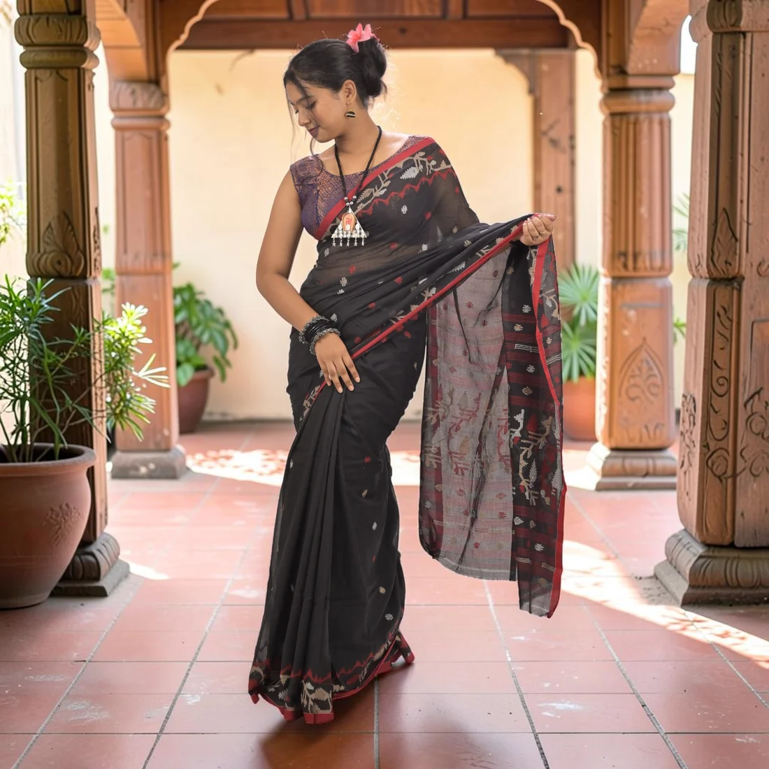 Nishika Noir Soft Jamdani Saree Thumbnail 3
