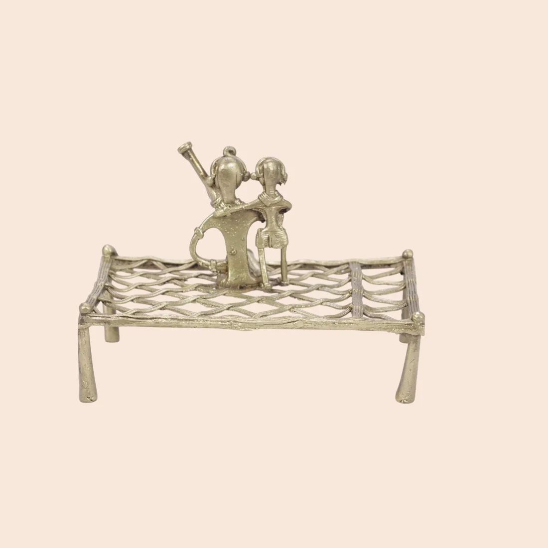 Handcrafted Dokra Mother and Child on Charpai – Traditional Brass Figurine Thumbnail 4