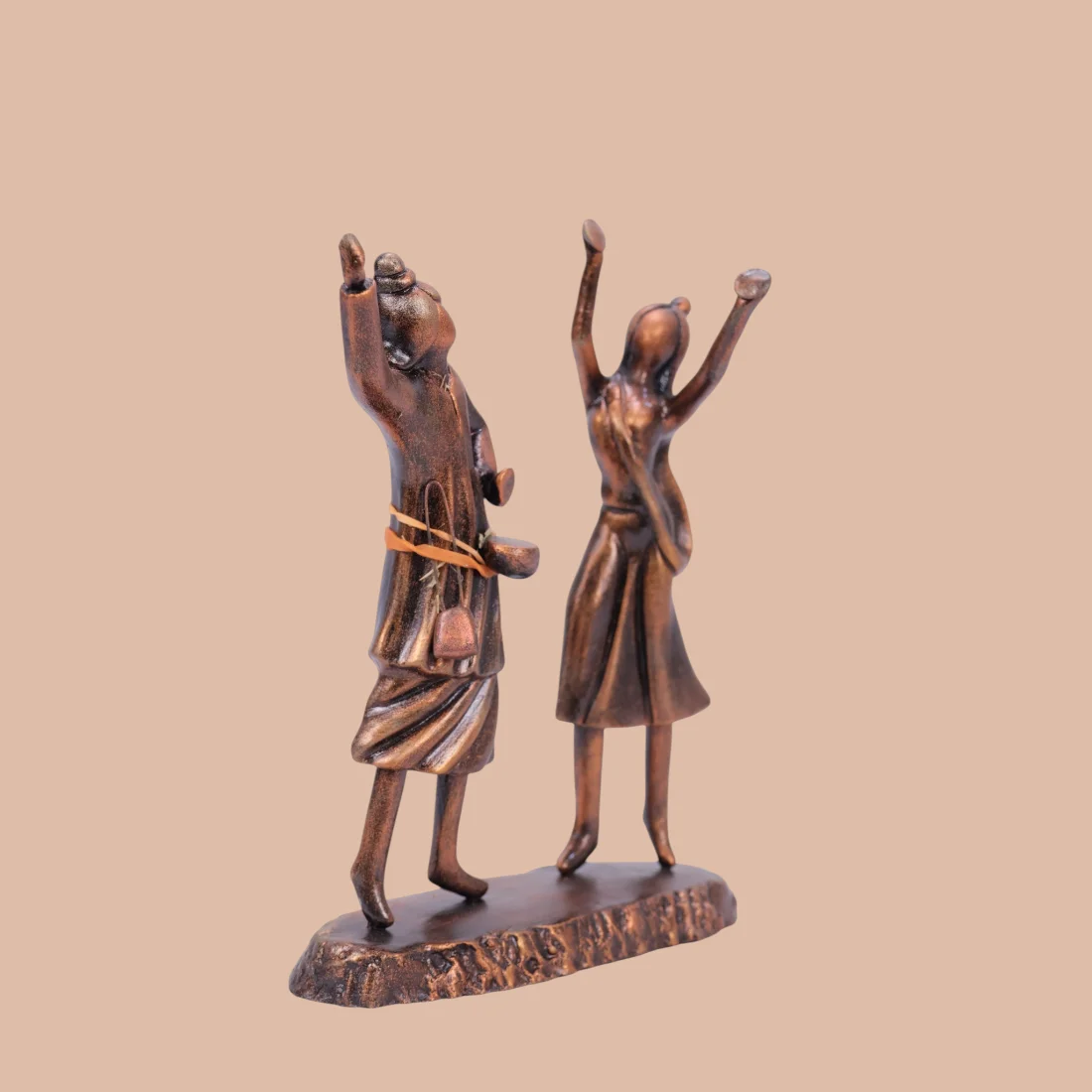 Handcrafted Krishnanagar Clay Folk Dancer Pair – Bengali Decorative Figurines Thumbnail 4
