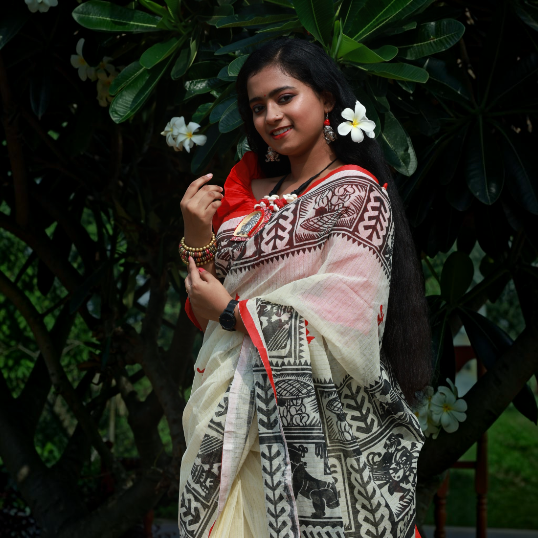 Experience the Timeless Elegance of Barnika Sanskriti Aplique Cotton Saree